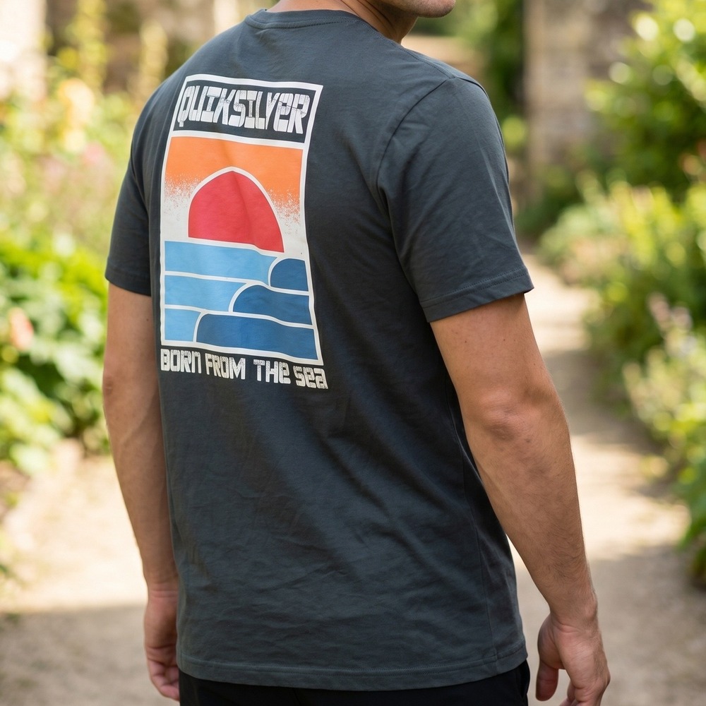 Quiksilver Mens T-Shirt Dark Gray Born From The Sea Sunset Graphic Crewneck L